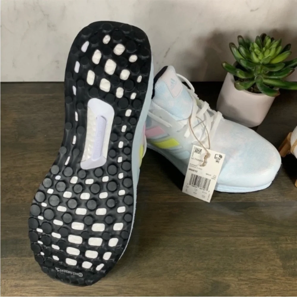 adidas UltraBOOST Sky Tint Blue